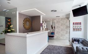 Hotel Genesis